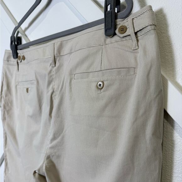 NWT Talbots Pinstripe Stretch Bermuda Shorts Cream Tan 13” Inseam Size 18 - Picture 4 of 9